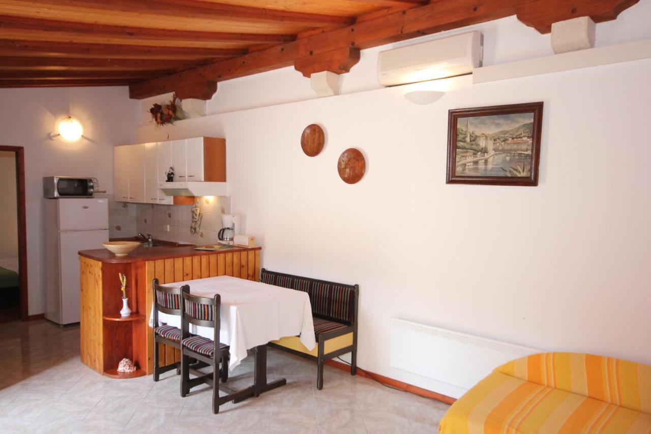 Apartments With A Parking Space Veli Losinj, Losinj - 8029 Dış mekan fotoğraf
